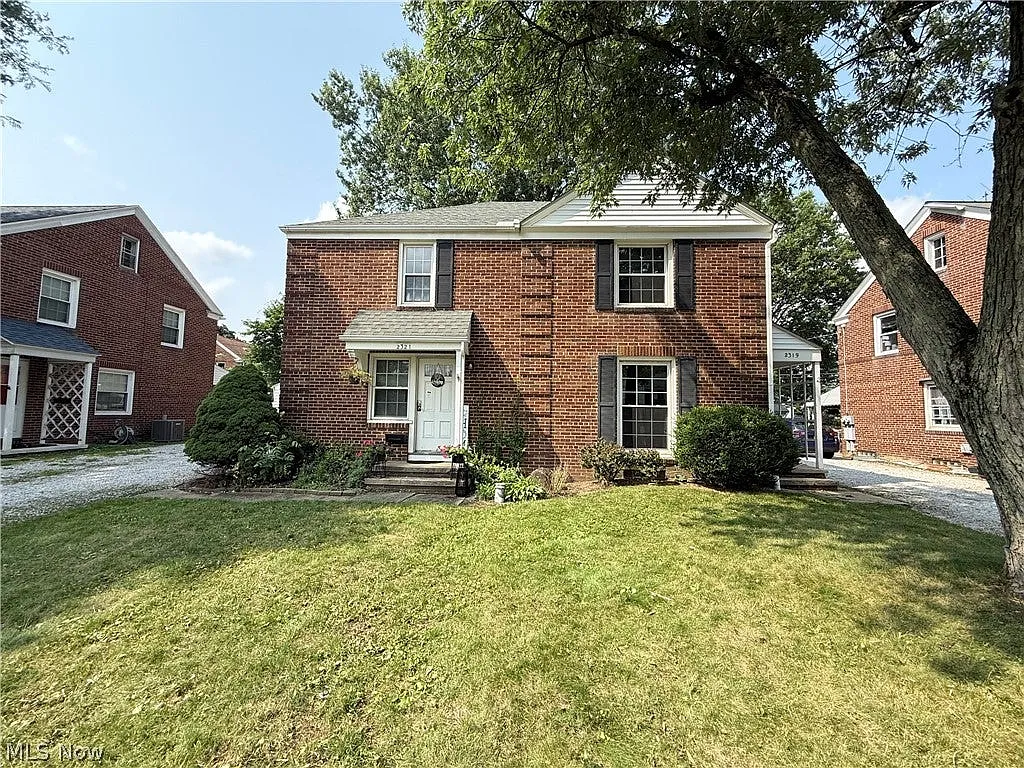 2 bed, 884 sqft, $1,300 — Photo 4