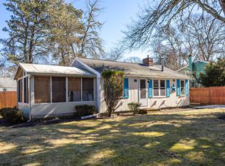 20 Lake Rd W, West Yarmouth, MA 02673