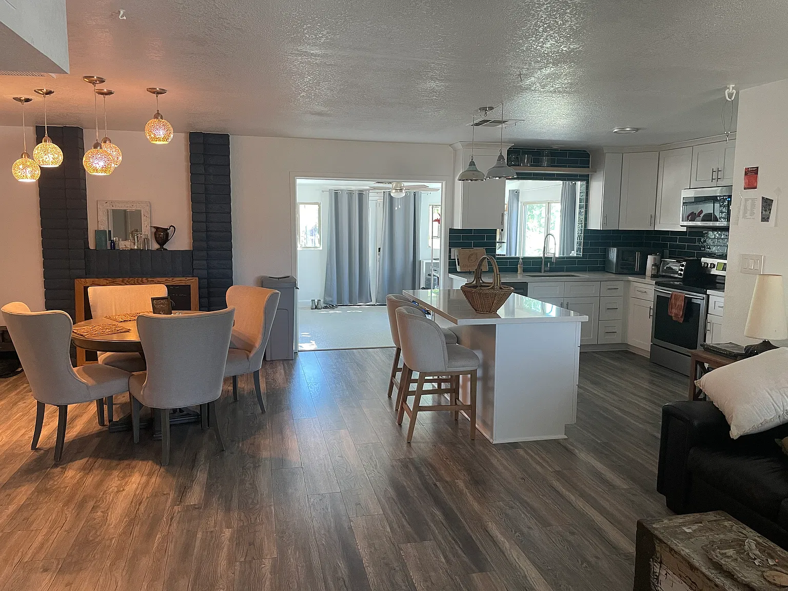 4 bed, 1583 sqft, $890 — Photo 2