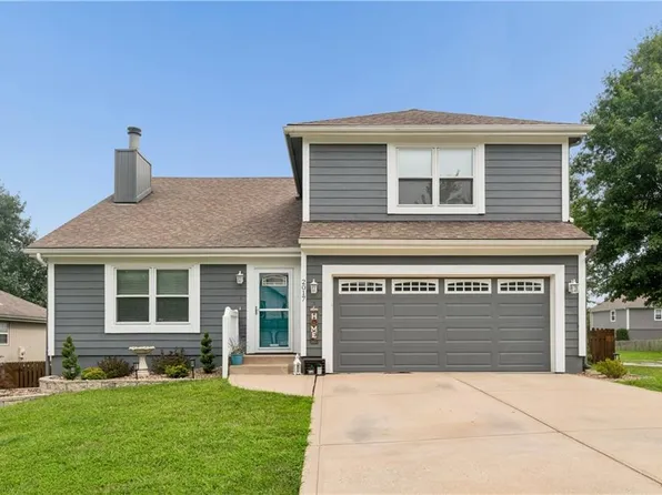 2017 NE Summerfield Ct, Blue Springs, MO 64029