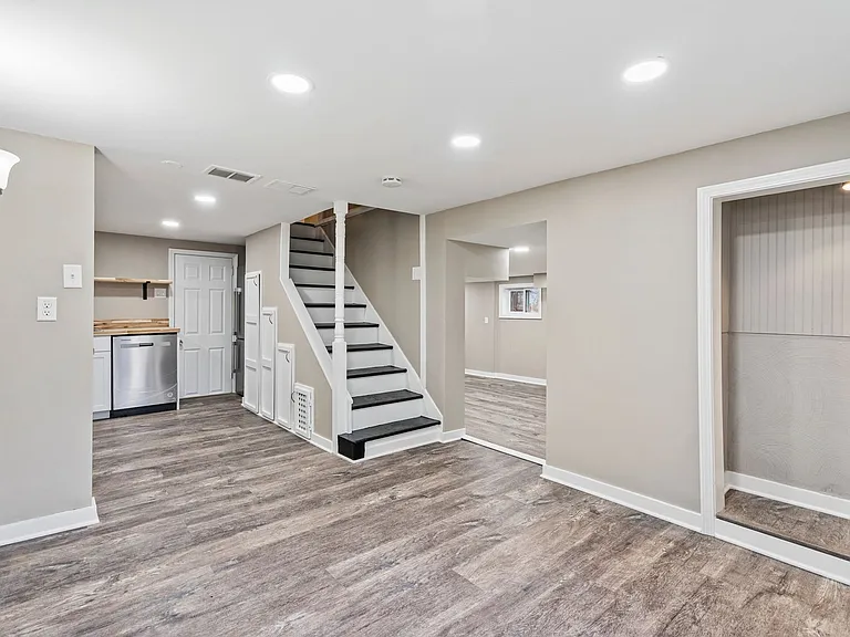 2215 Lehigh St — Photo 4