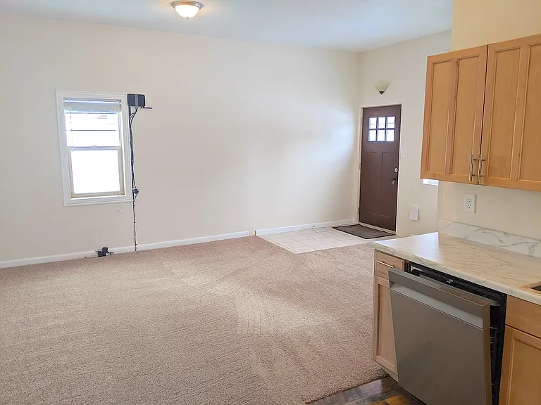 111 N Park St #D — Photo 8