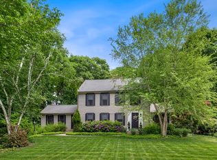 8 Buckskin Dr, Reading, MA 01867