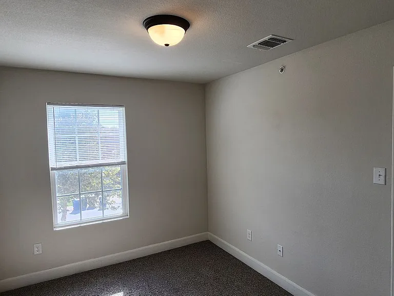 6423 Melanzane Ave #4 — Photo 6