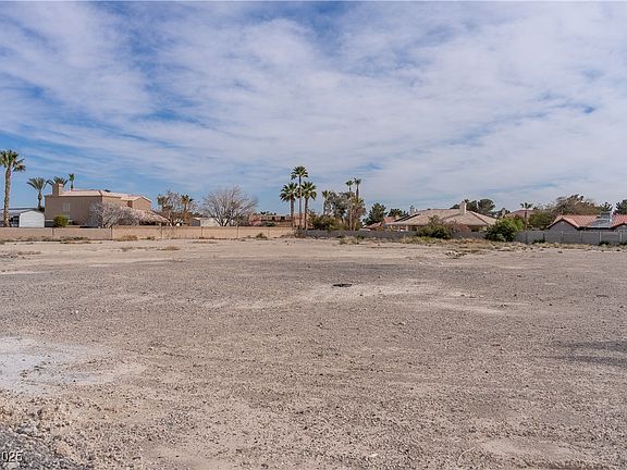 3rd image of 7806 N Jones Blvd