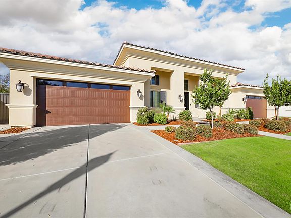 4th image of 11520 Cloverfield Cir