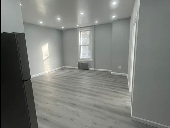 2nd image of 255 Ridgewood Ave APT 2