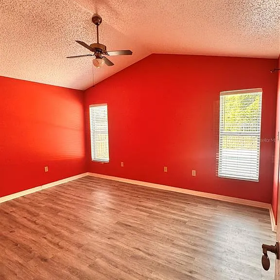 2070 Sarah Louise Dr — Photo 18