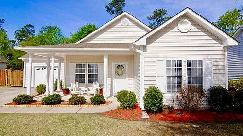 125 N Palm Dr Photo 1