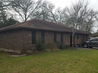 3305 Santa Fe Trl, Bryan, TX 77803