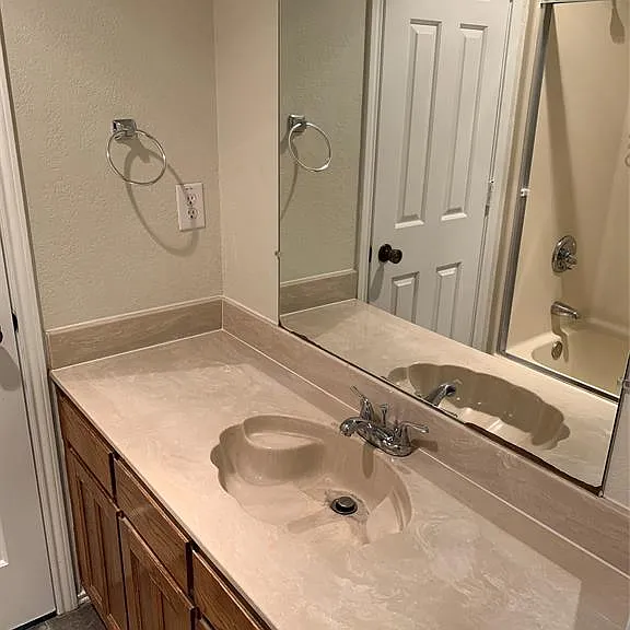511 Essex Pl — Photo 10