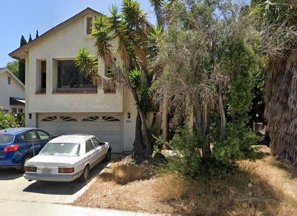 Front of 13085 Cayote Ave