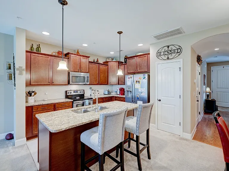 206 Bixby Private Ln — Photo 12