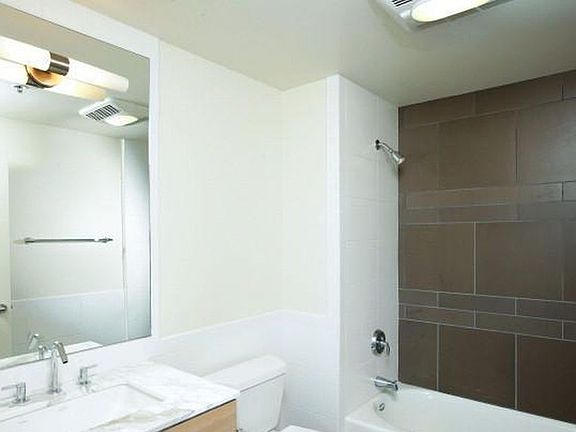 4th image of 555 4th St Unit 841