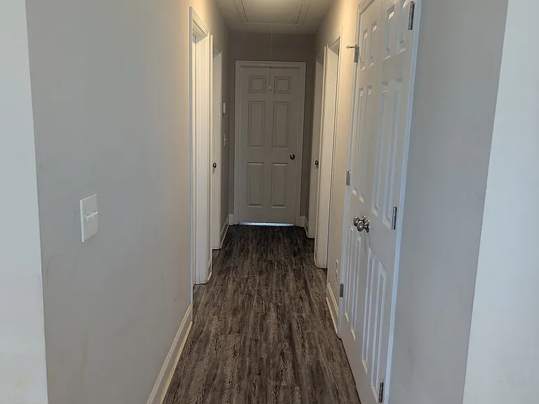 543 Whitner St — Photo 5