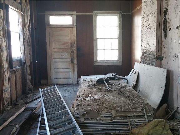 5th image of 2124 Saint Andrew St #26