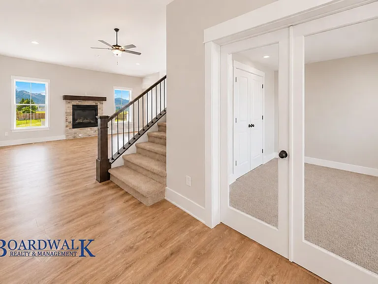 7778 Center St — Photo 3