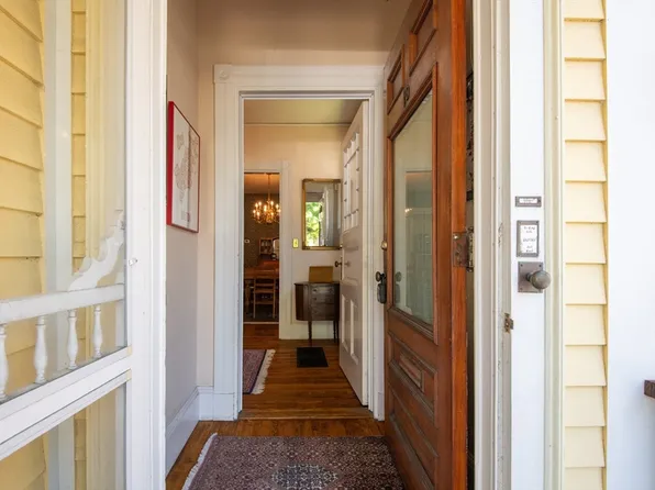 10 Howes St, Dorchester, MA 02125