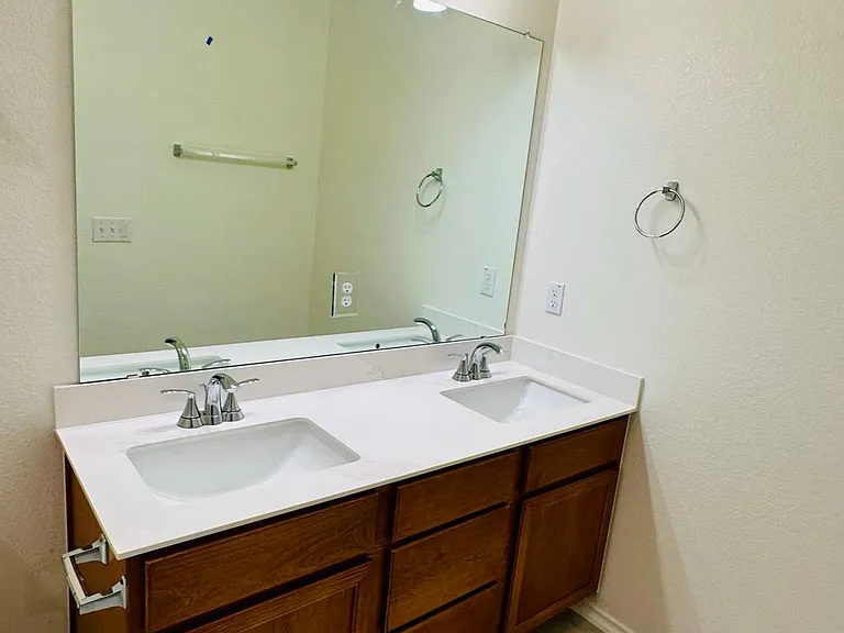 12309 Oxford Vineyard Ln — Photo 2