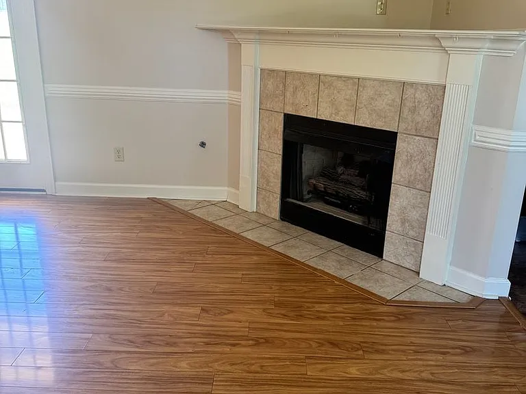 397 Park St — Photo 3