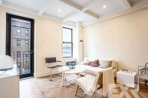 Rented by EXR | media 26