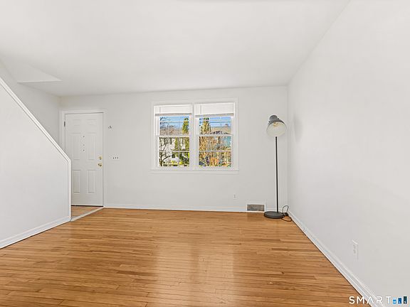 4th image of 214 Sylvan Knoll Road #214