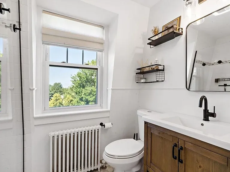 147 Evarts St — Photo 20