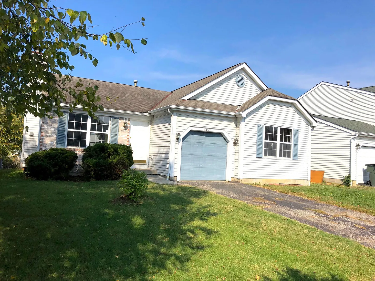 1457 Pineland Ct photo 1