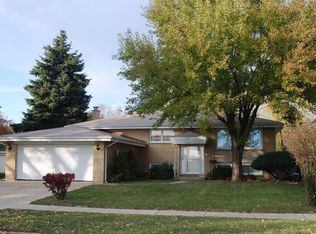 587 Mary Jane Ln, Wood Dale, IL 60191