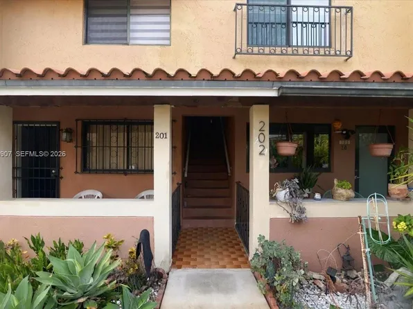2745 W 62nd Pl APT 202, Hialeah, FL 33016