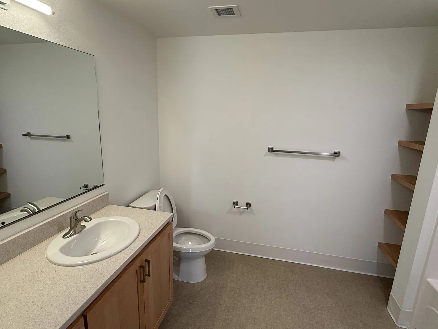 Dolores Apartments — Photo 3