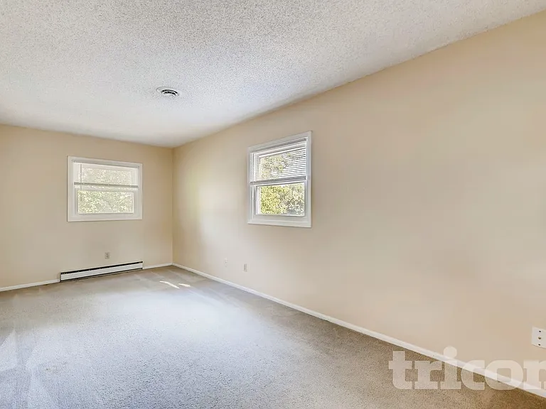 3809 Hampshire Ave N — Photo 13