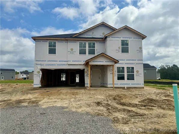 948 Sapphire Stone Ln, Hope Mills, NC 28348