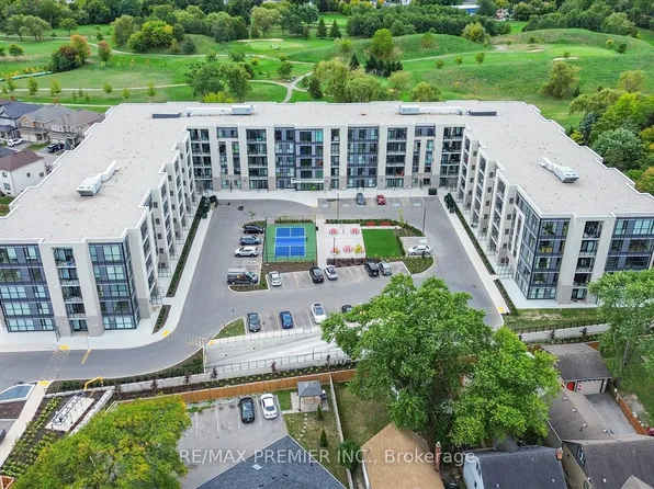 50 Herrick Ave #17, Saint Catharines, ON L2P 0G3