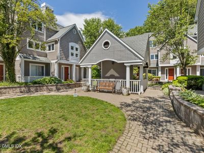 453 E Putnam Ave APT 1I, Cos Cob, CT, 06807