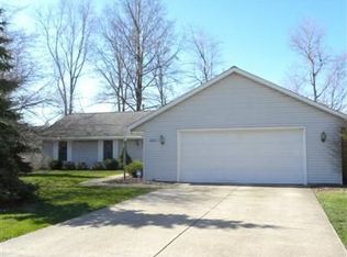 451 Loyola Dr, Elyria, OH