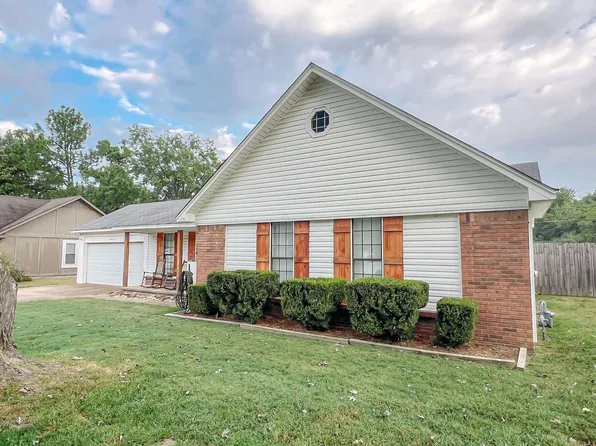 6970 Autumnhill Ln, Bartlett, TN 38135