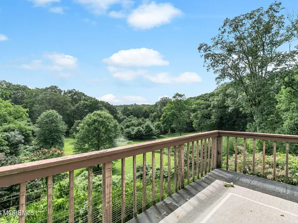 16 Browns Ln, Atlantic Highlands, NJ 07716