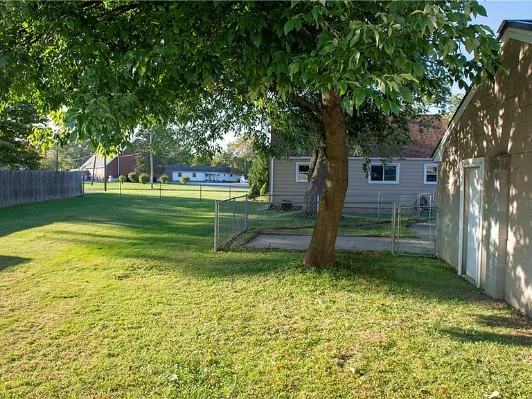 7229 Glendale Ave — Photo 21