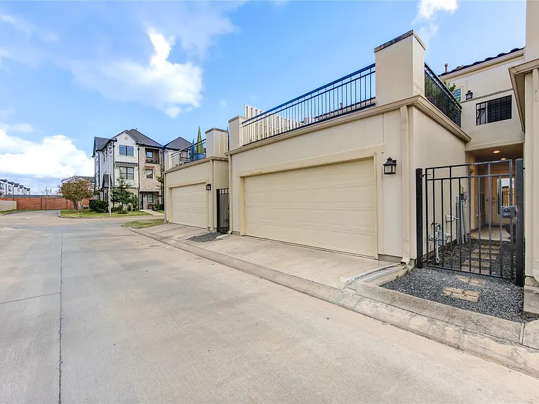 13606 Teal Bluff Ln — Photo 46