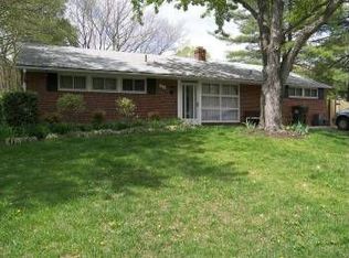 5221 Garner St, Springfield, VA 22151