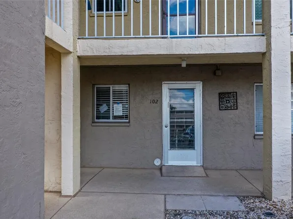 3502 Lake Bayshore Dr #K102, Bradenton, FL 34205