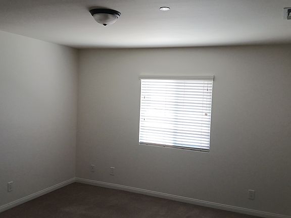 4th image of 1720 S Mayflower Ave #E
