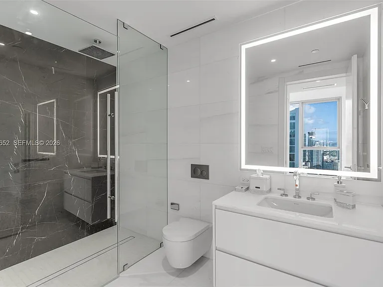 300 Biscayne Boulevard Way #4008 — Photo 10