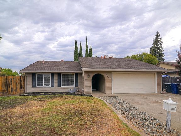 3rd image of 7301 Parkvale Way