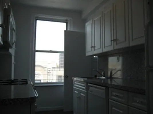 Rented by City Connections Realty | media 9