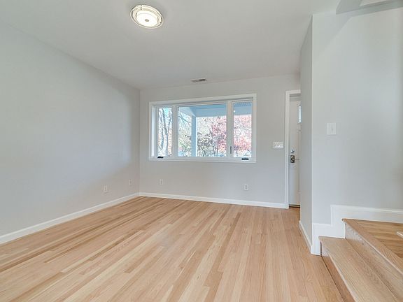 3rd image of 503 Duncan Ave