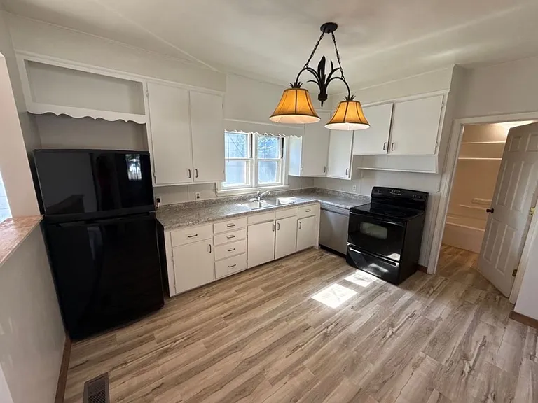 2202 D Ave — Photo 12