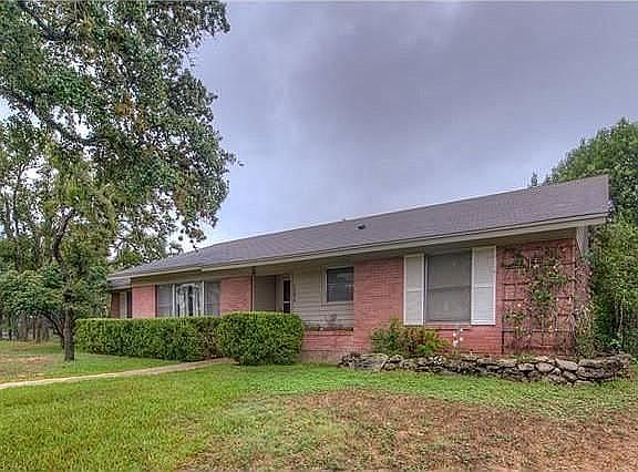 3rd image of 1204 Cedar Ln