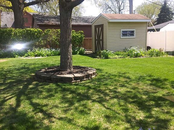 3rd image of 435 S Peck Ave